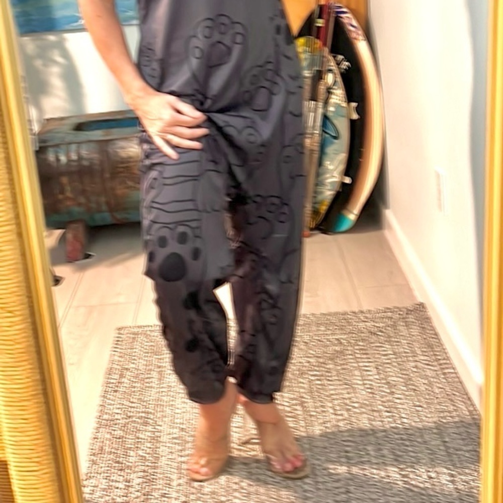 (SOLD)Puppy Paws Jumper, Such a FUN Piece, Excellent Condition,Size M/L - Picture 10 of 15